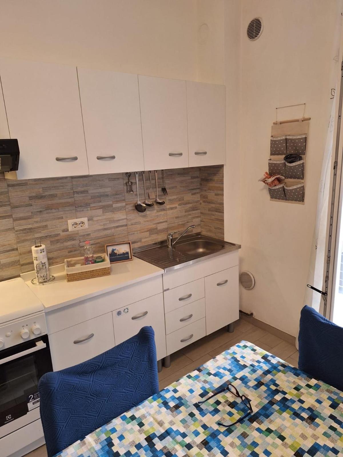 Bnb Milano Dipinta Di Blu Esterno foto