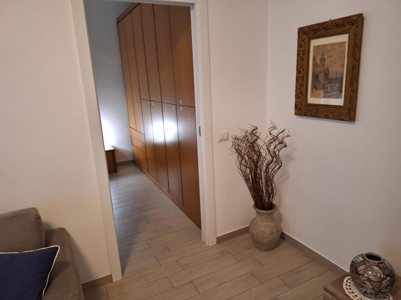 Bnb Milano Dipinta Di Blu Esterno foto