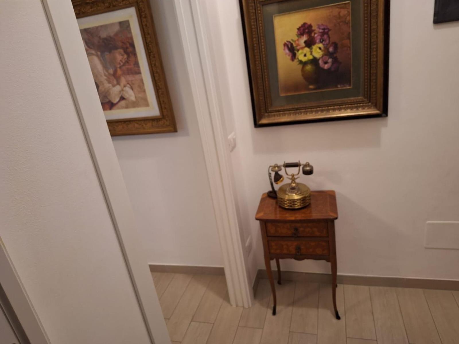 Bnb Milano Dipinta Di Blu Esterno foto