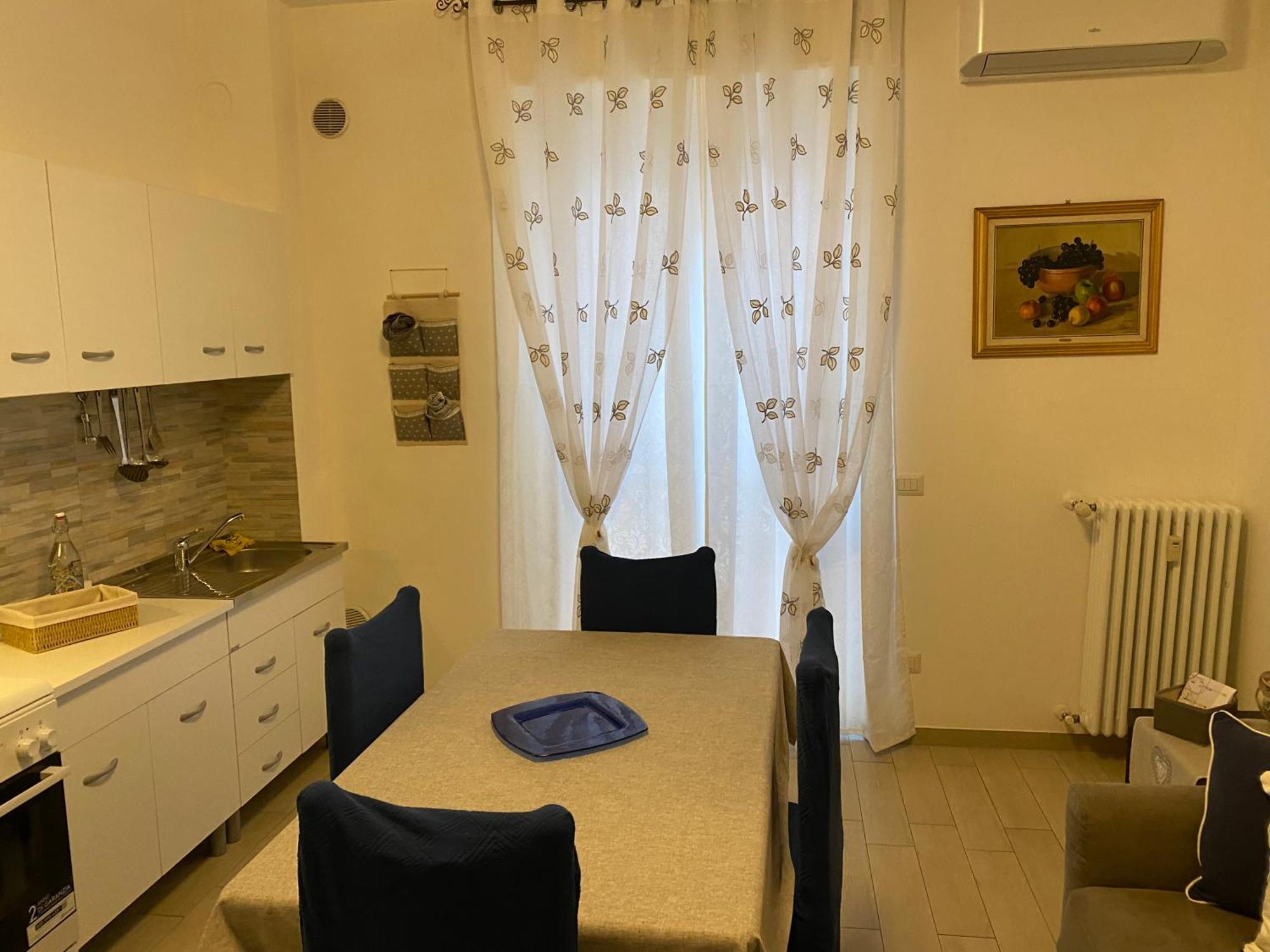 Bnb Milano Dipinta Di Blu Esterno foto