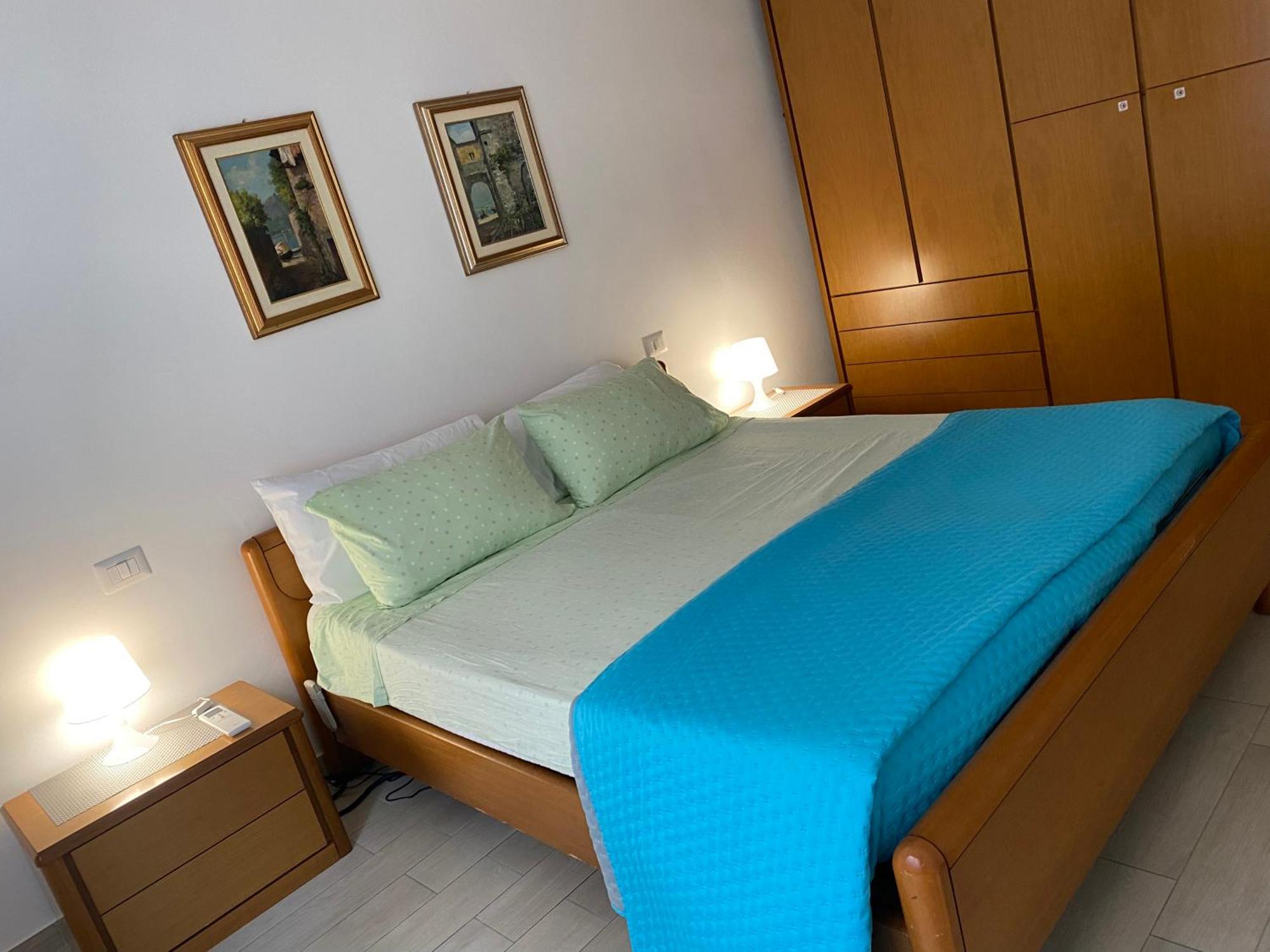 Bnb Milano Dipinta Di Blu Esterno foto